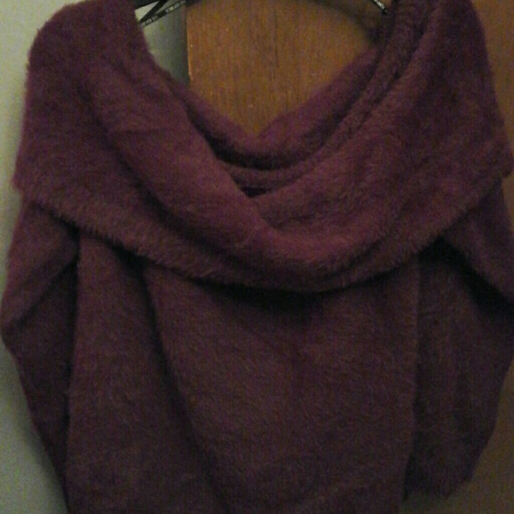 Burgundy cashmere sweater
